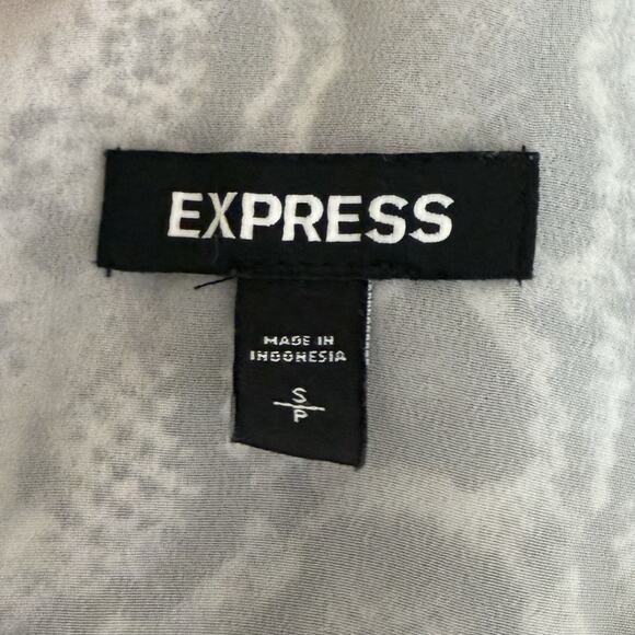 Express Top Women's Small White Black Abstract Snakeskin Casual Popover Shirt - Picture 5 of 8